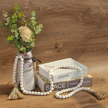 Carregar imagem no visualizador da galeria, Guirlanda de Madeira Boho – 62cm
